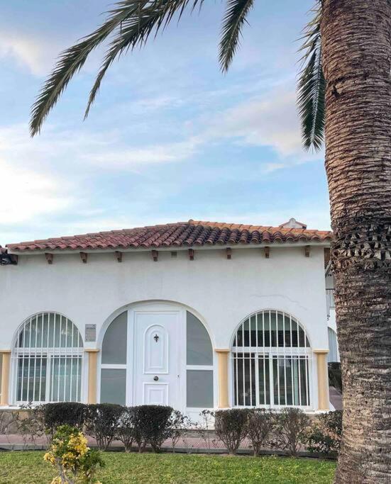 Bungalow Para 6 Pax A 7 Minutos De Playa Albir L'Alfas del Pi Luaran gambar